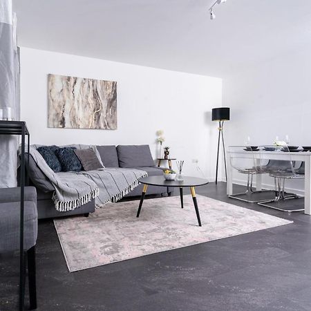 Spacious 3 Bedroom House In Glasgow City With Private Parking & Garden Buitenkant foto