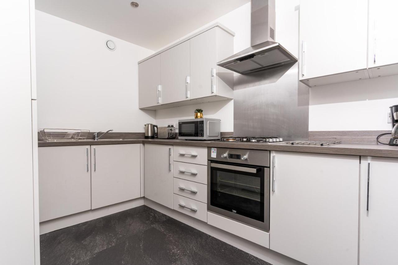 Spacious 3 Bedroom House In Glasgow City With Private Parking & Garden Buitenkant foto