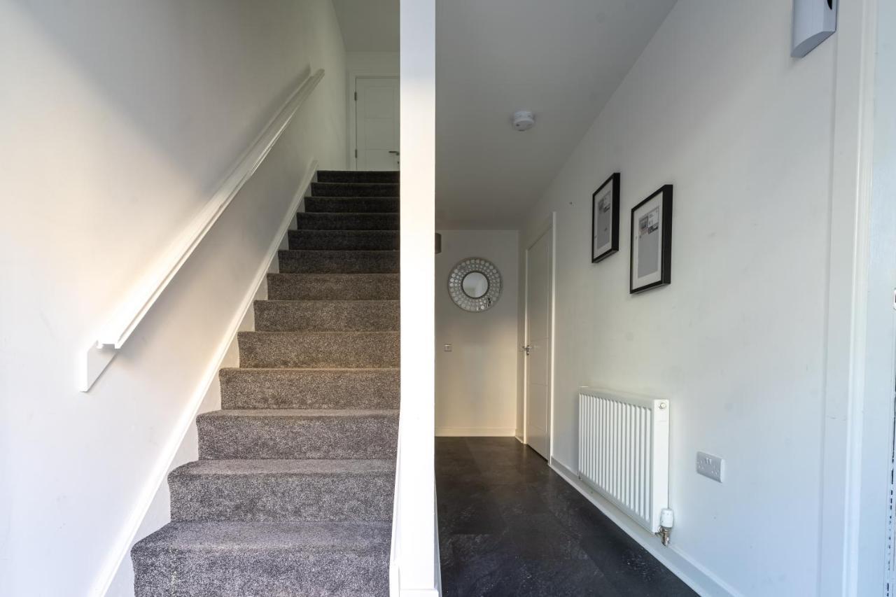 Spacious 3 Bedroom House In Glasgow City With Private Parking & Garden Buitenkant foto