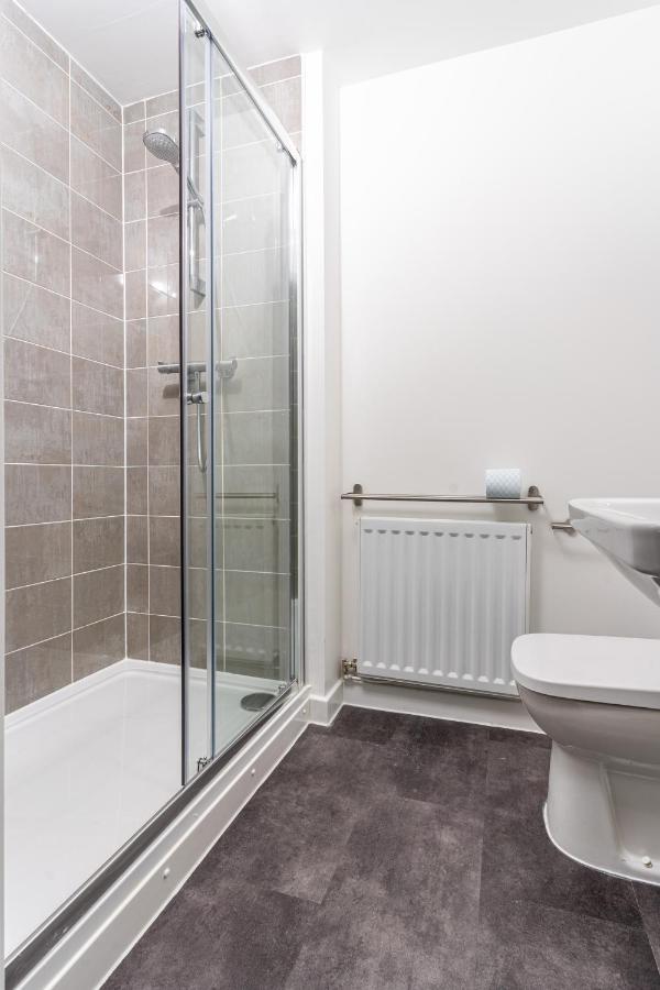 Spacious 3 Bedroom House In Glasgow City With Private Parking & Garden Buitenkant foto